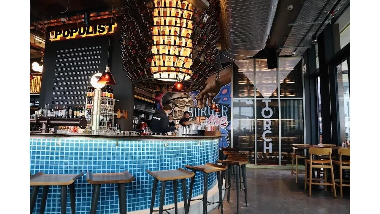 The Populist craft beer bar with riverfront terrace at Galataport / Bomontiada