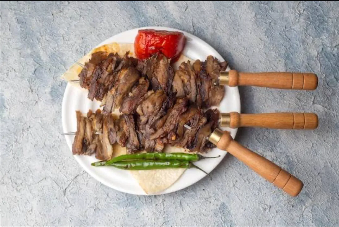 Şehzade Cağ Kebap horizontal lamb skewer Erzurum-style in Sirkeci Istanbul