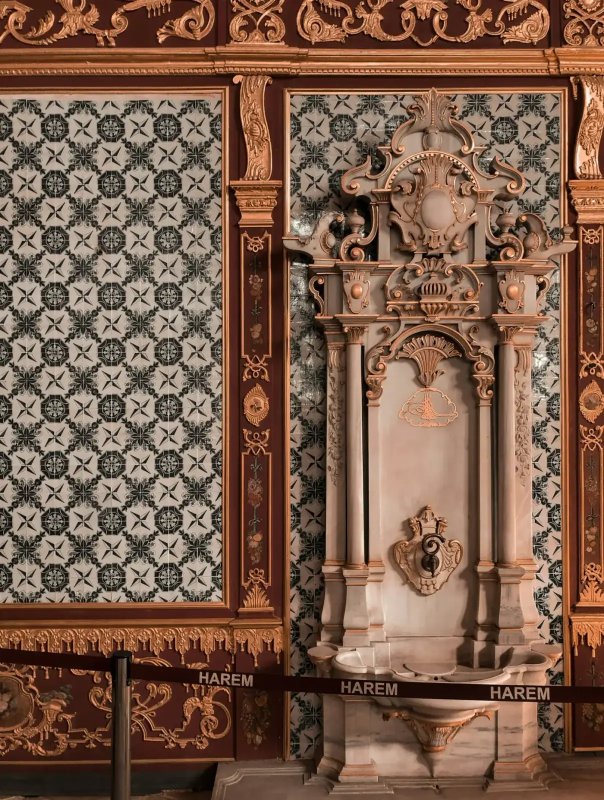 Topkapı Harem — interior detail