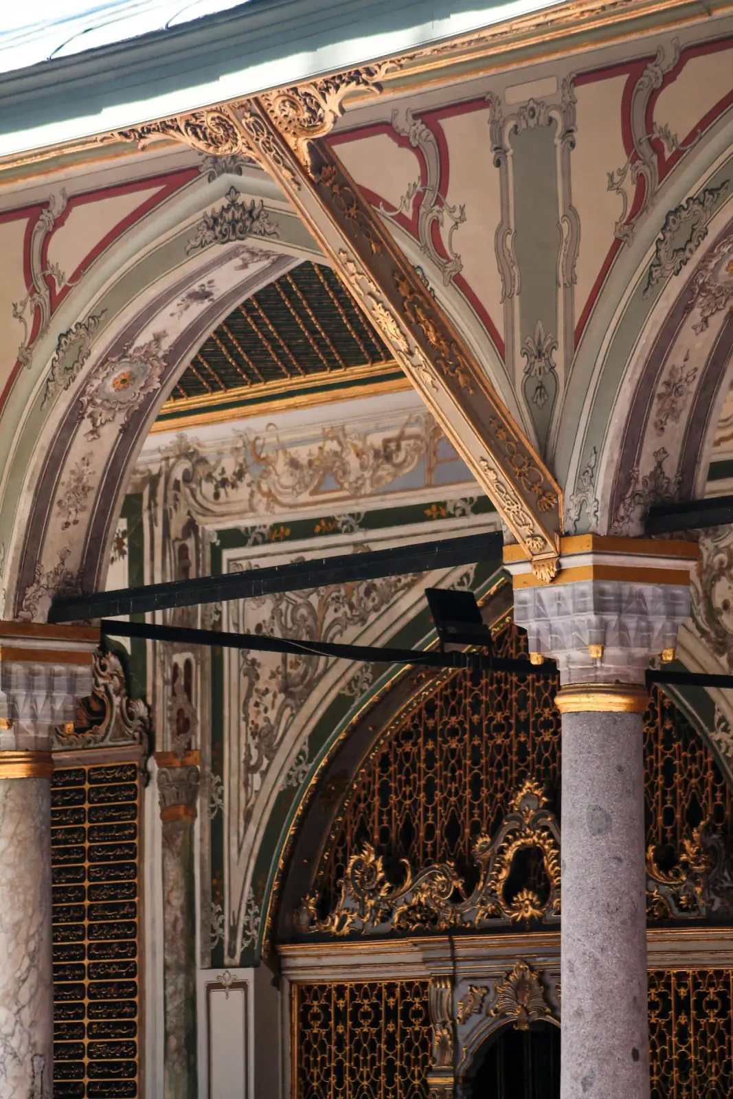 Kubbealtı — view inside the Imperial Council hall
